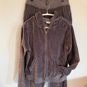 Pact Women's Two-Piece Velour Hoodie and Joggers Set - Taupe